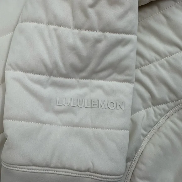 Lululemon Dynamic Movement Hoodie - Picture 14 of 14